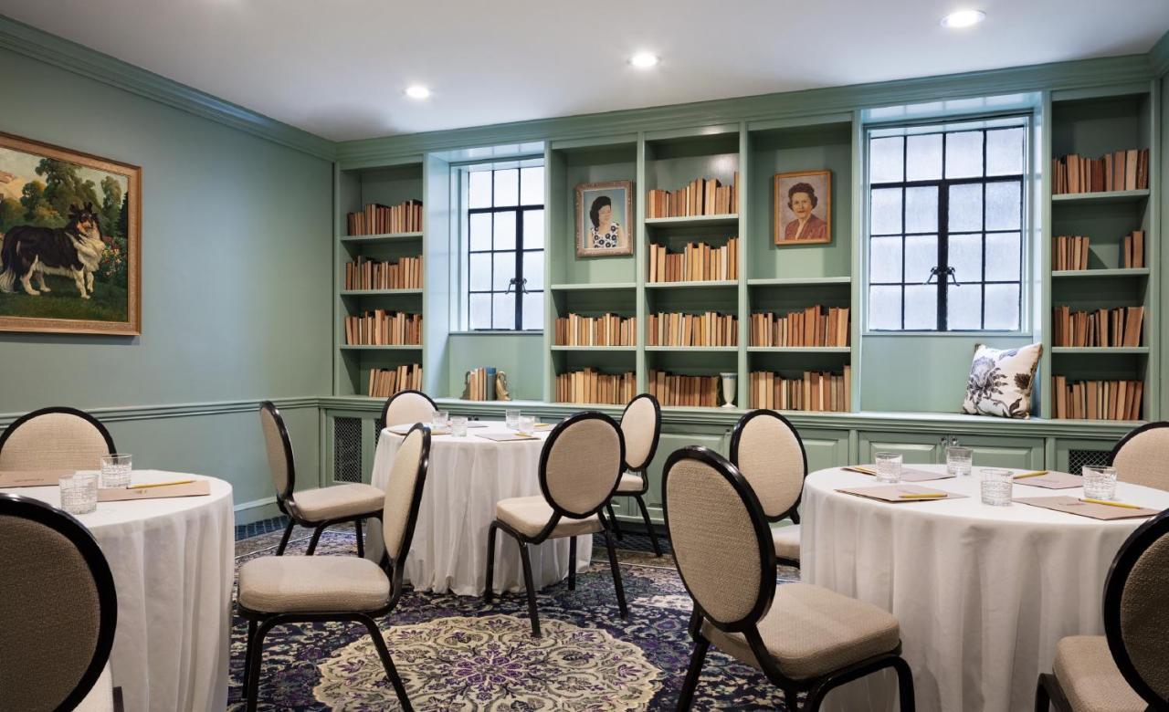 Graduate By Hilton Evanston Bagian luar foto